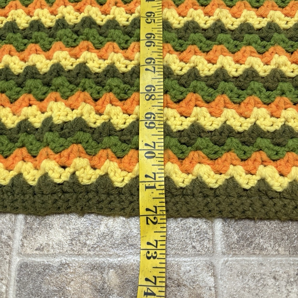 Vtg 70's Crocheted Afghan Throw Handmade Zig Zag Chevron Harvest Tones 72"x54" - Picture 5 of 6